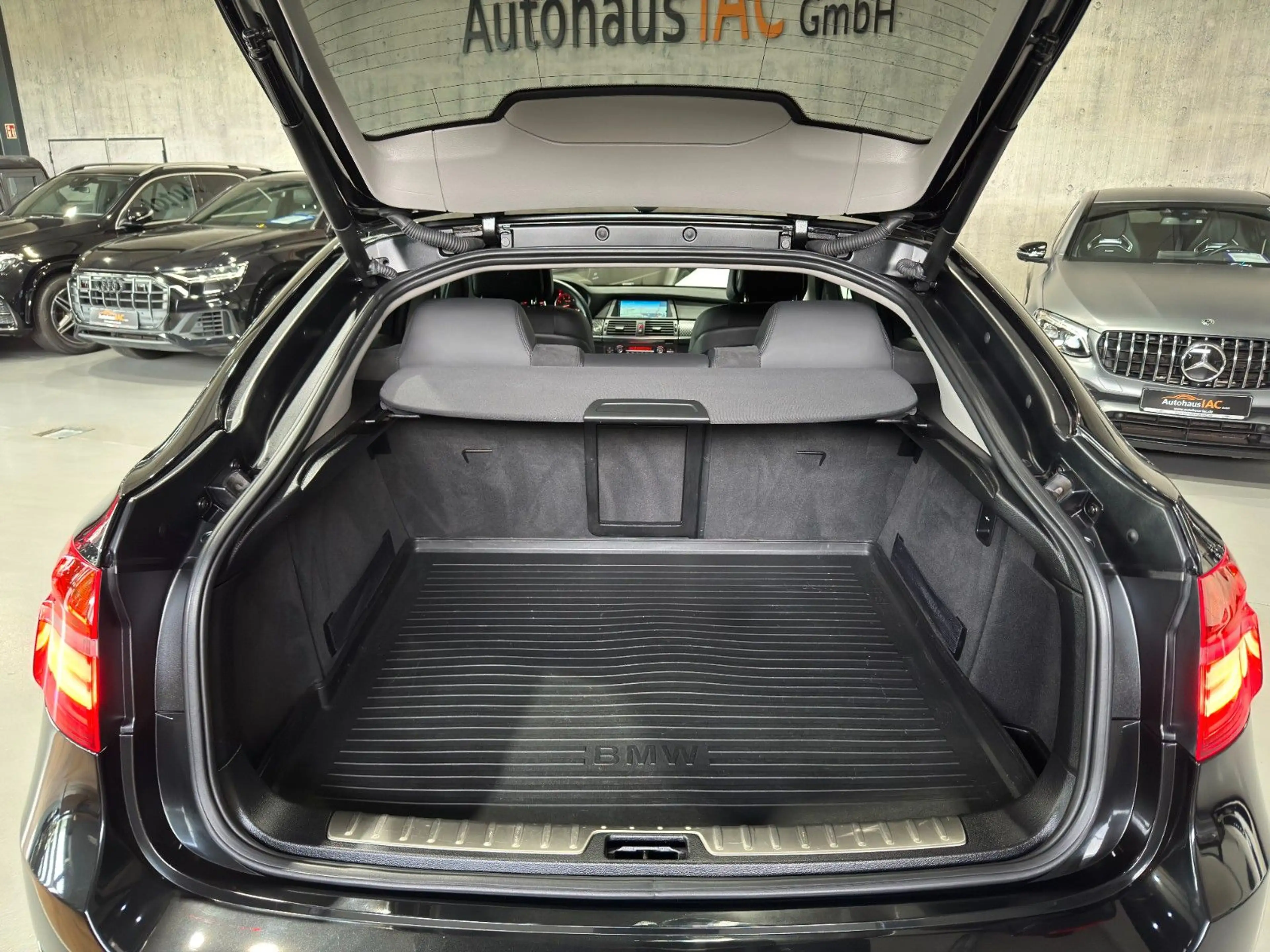 BMW X6 xDrive50i/M/LED/AHK/STANDHEIZ/MEMORY/HUD/4-ZO — photo 5