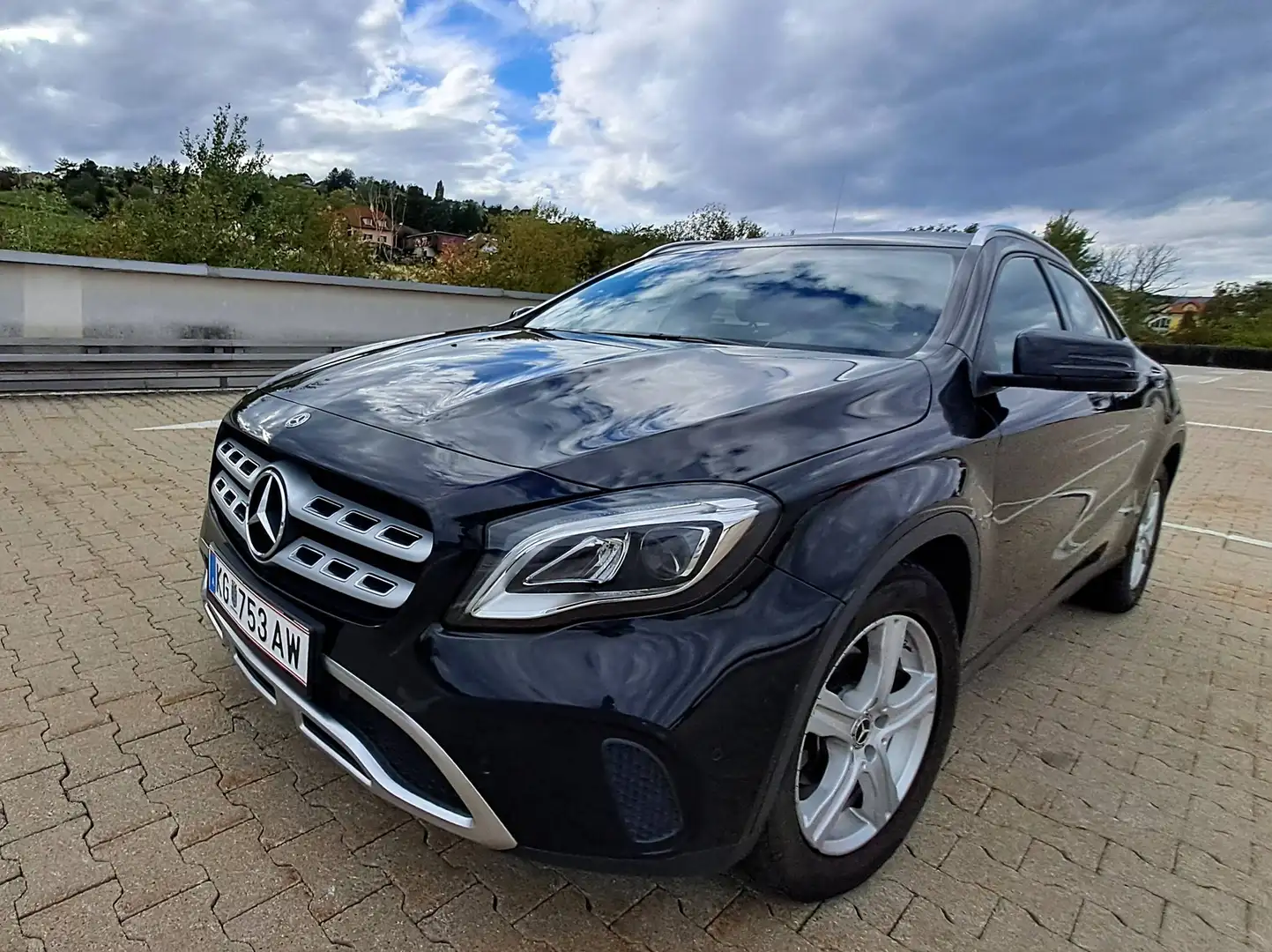 Mercedes-Benz GLA 180 GLA 180 d Aut. Schwarz - 1