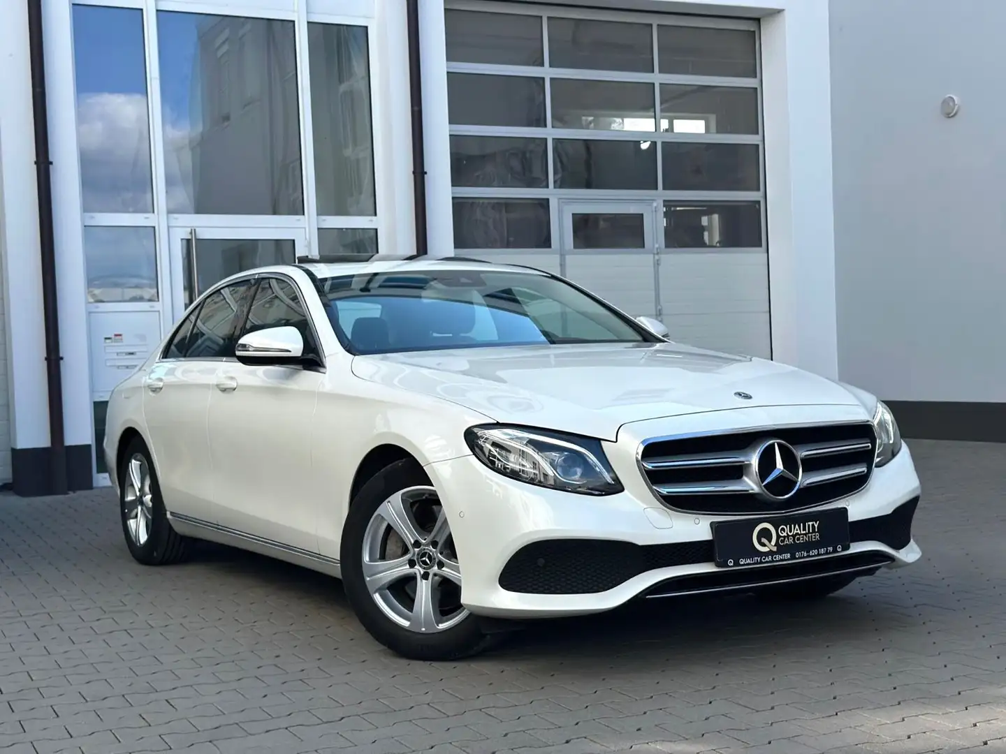 Mercedes-Benz E 300 9G Avantgarde DESIGNO *MULTIBEAM*SHD*KAME* Blanco - 1