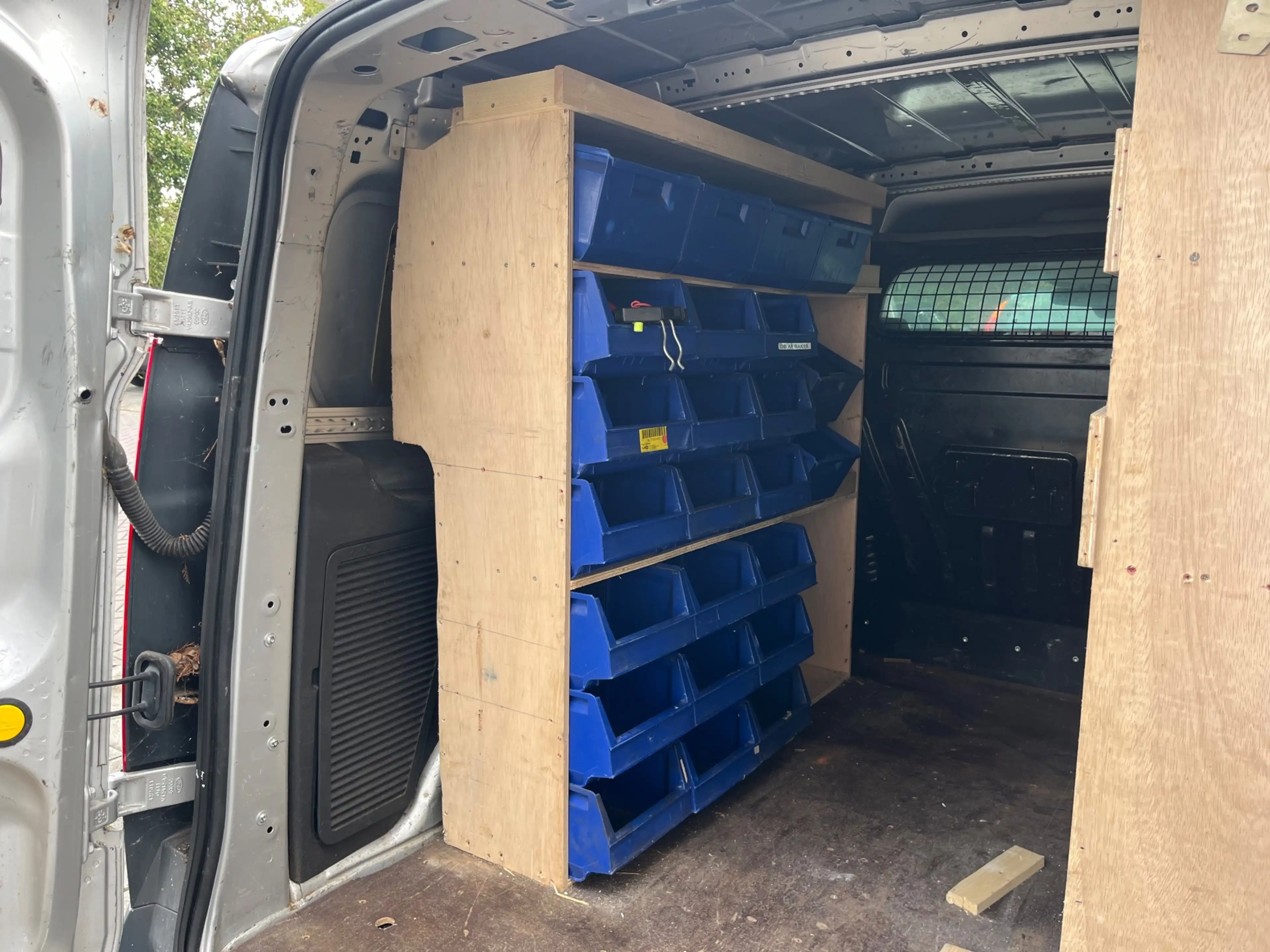 Ford Transit Connect 1.0 Ecoboost L1 Ambiente — photo 11