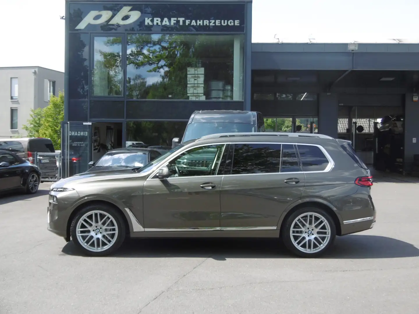 BMW X7 xDr 40d neues Mod 22" AHK Standhzg. Sky Lounge Gris - 1