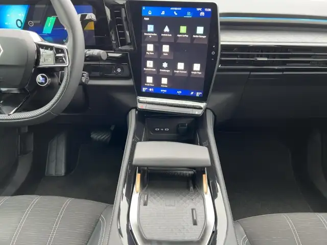 Renault Austral view 12