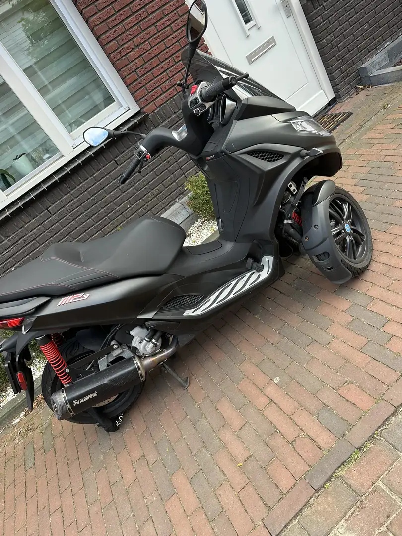 Piaggio MP3 300 HPE 300 Zwart - 2