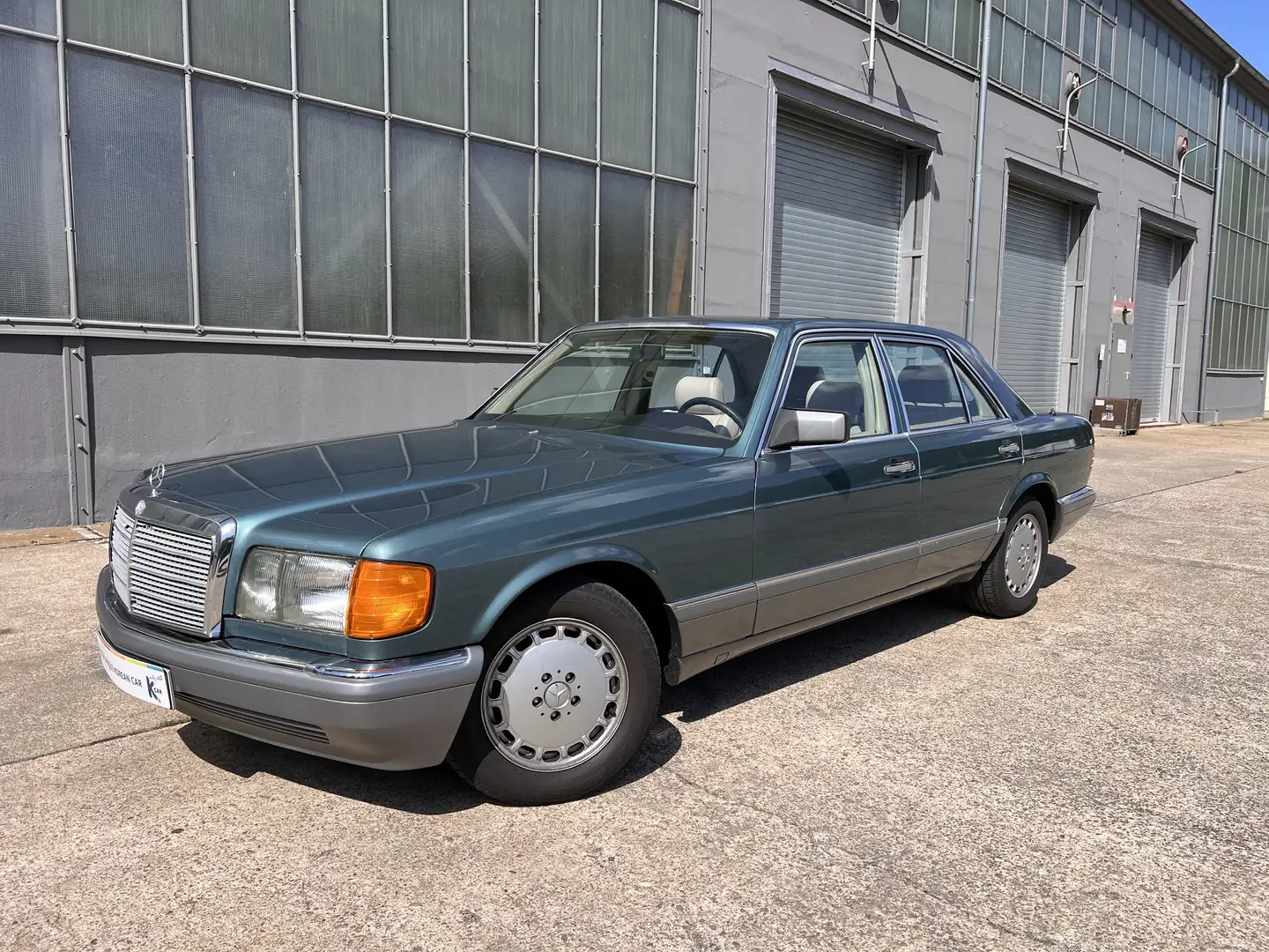 Mercedes-Benz S 300 SE plava - 1