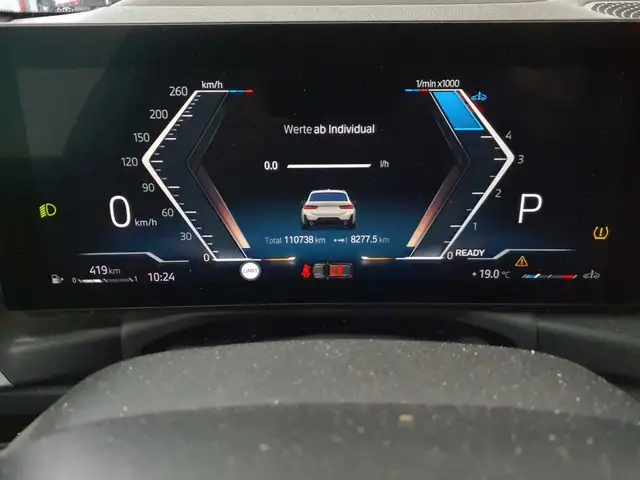 BMW 3 Series view 11