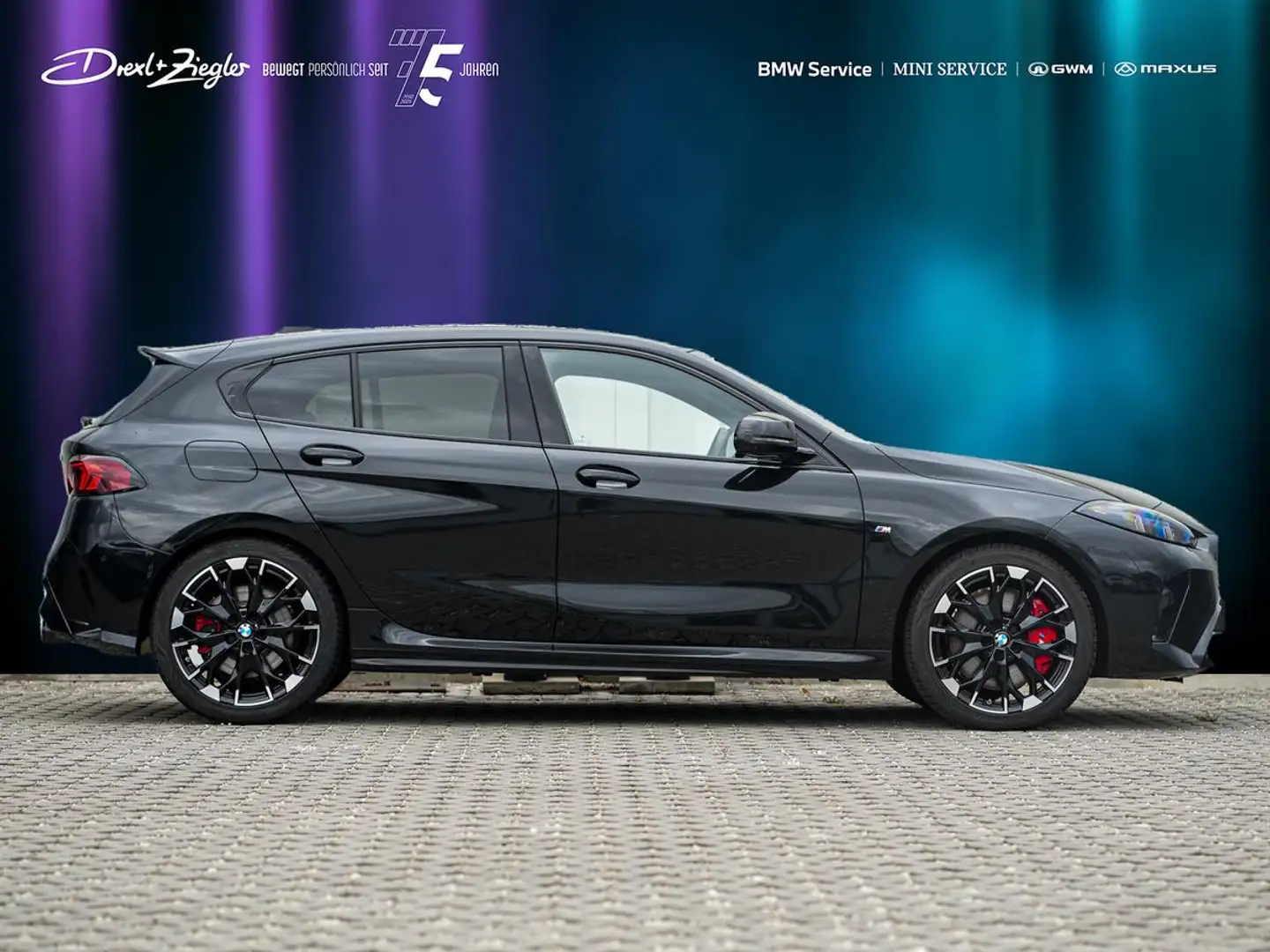 BMW 135 i xDrive M-SportPRO PANO ACC HuD AHK eMSitze Schwarz - 2