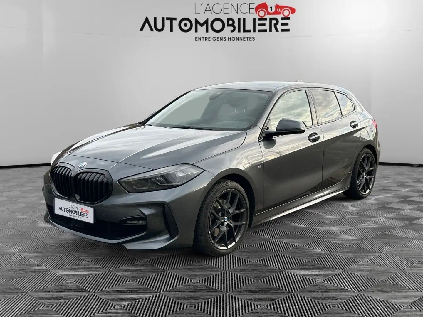 BMW 118 118i Aut. M Sport Garantie 1 jaar kan tot 5 jaar Grigio - 2