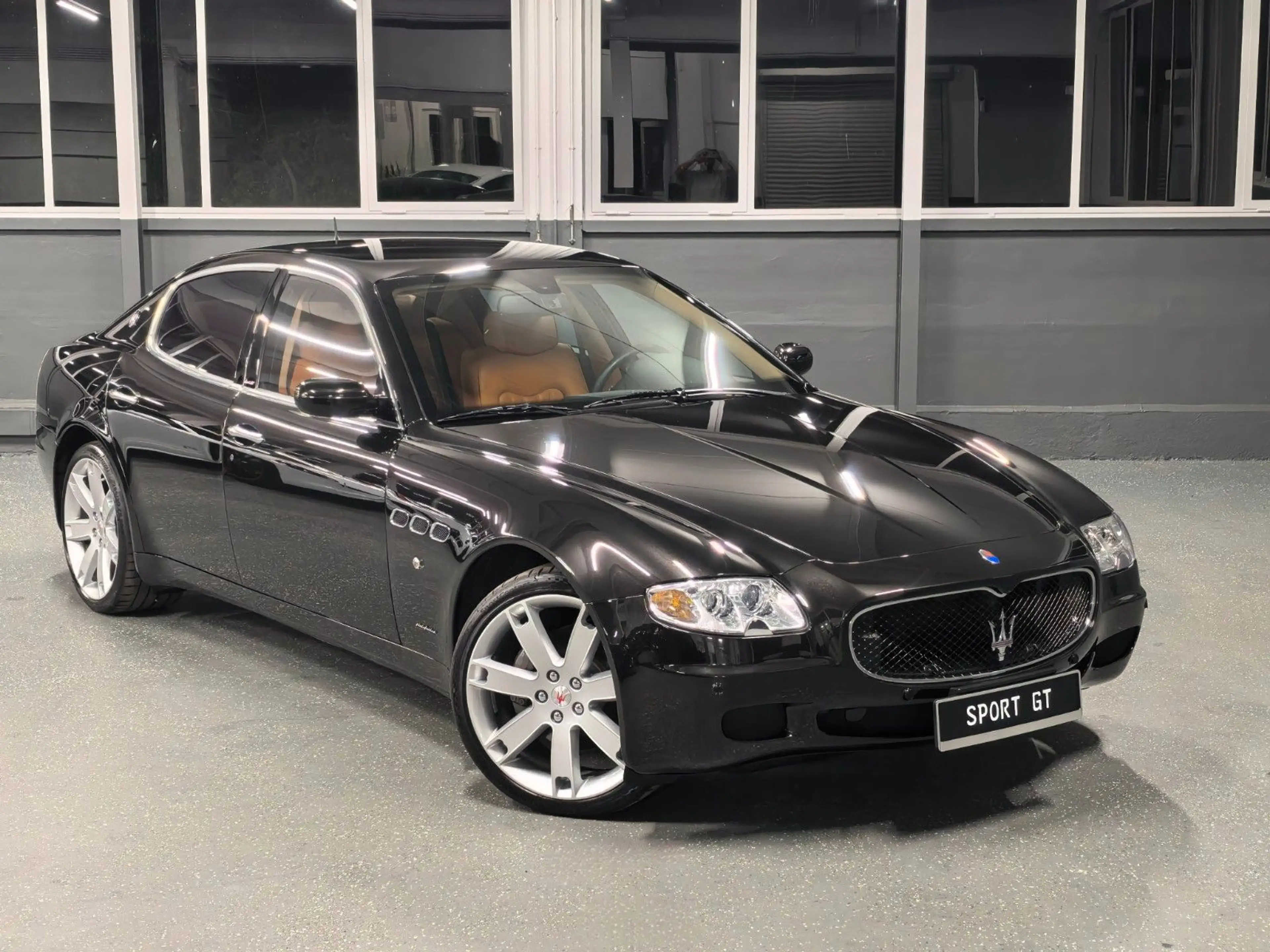 Maserati Quattroporte 4.2 V8 SPORT GT | 1. HAND | 33 TKM! — photo 2