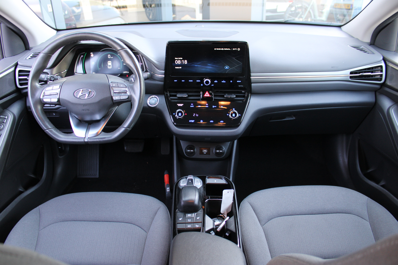 Hyundai IONIQ Comfort EV 38 kWh SOH 100% | | Achteruitrijcamera — photo 3