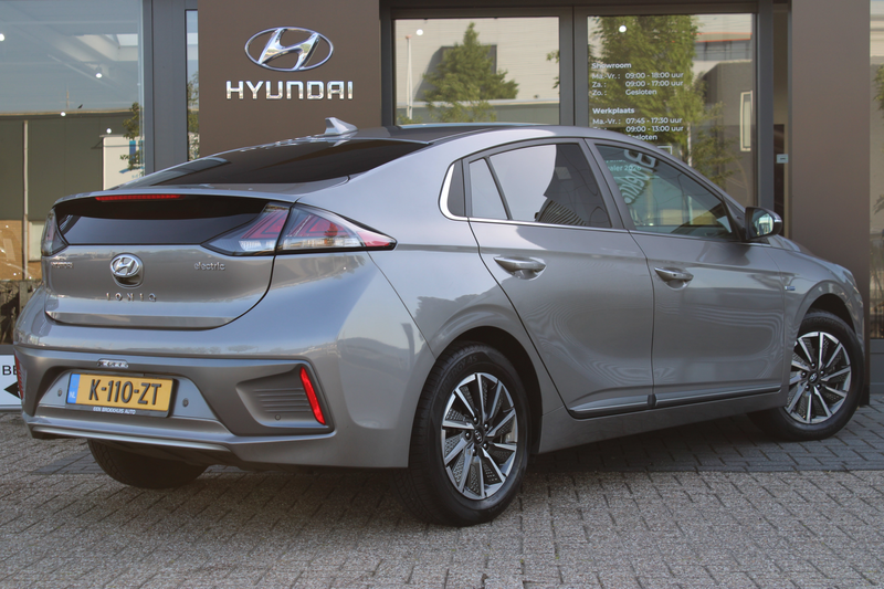 Hyundai IONIQ Comfort EV 38 kWh SOH 100% | | Achteruitrijcamera — photo 2