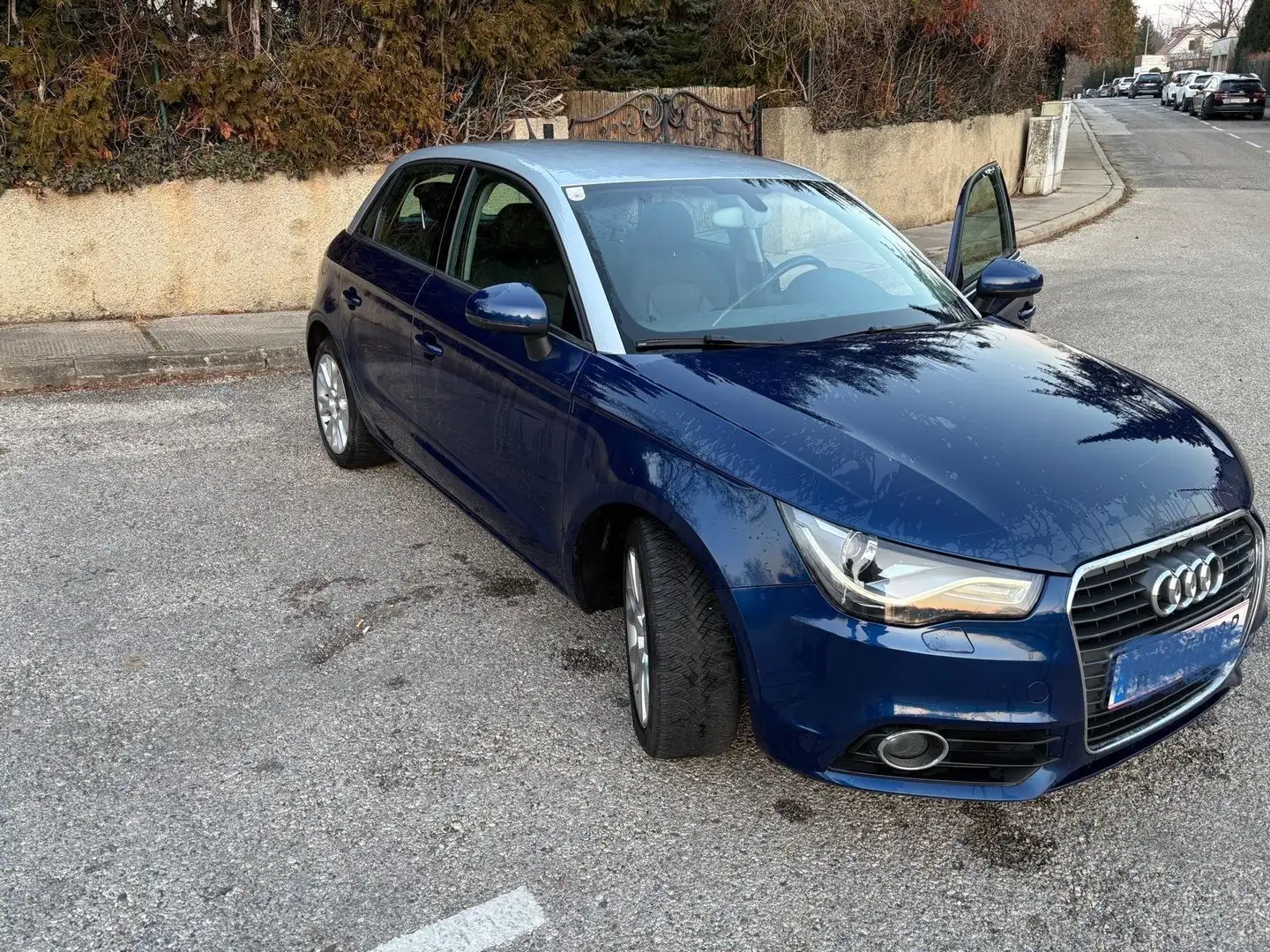 Audi A1 A1 SB 1,6 TDI Attraction Attraction Blau - 1