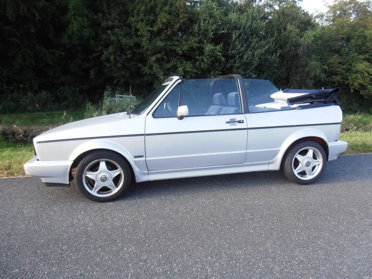 Volkswagen Golf Cabriolet 1.8, foto 2