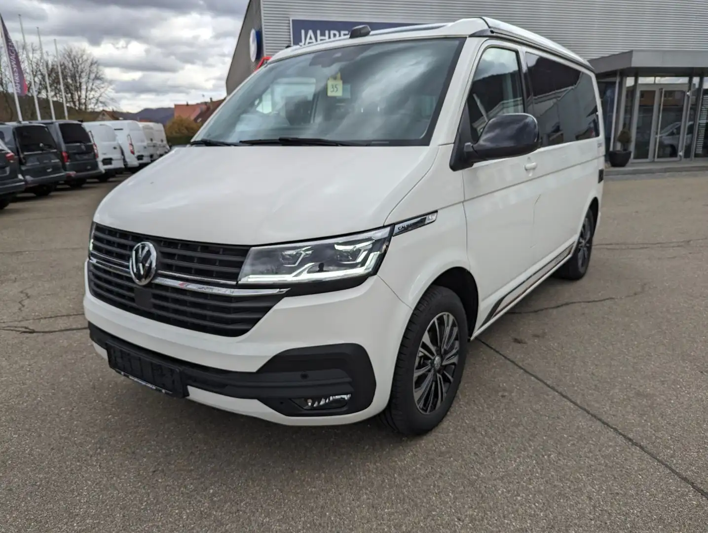 Volkswagen T6 California T 6.1 Coast Edition 150PS DSG Bílá - 2