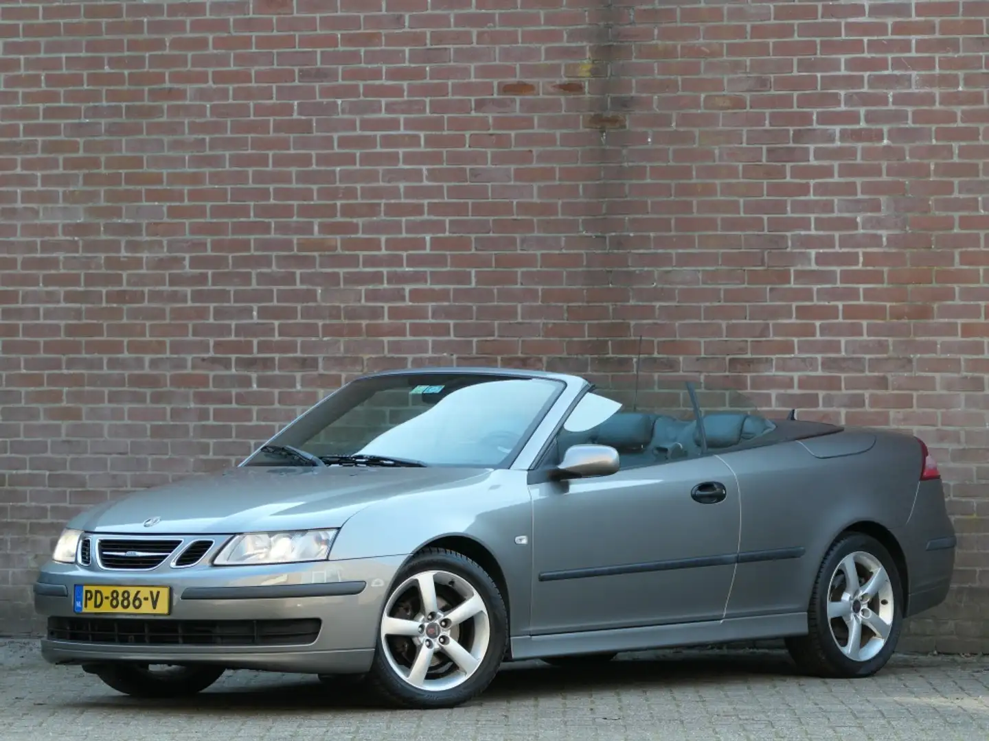 Saab 9-3 Cabrio 1.8t Linear Leer / Cruise Control / Stoelve Grau - 1