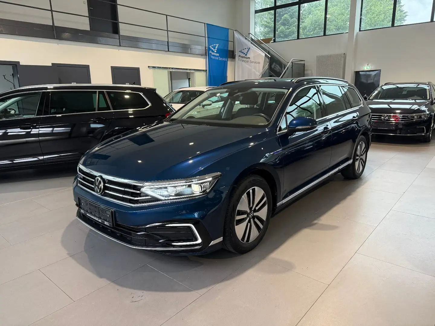 Volkswagen Passat Variant Passat GTE 1.4 TSI DSG AID/ACC/MATRIX/KAM/AHK Bleu - 1