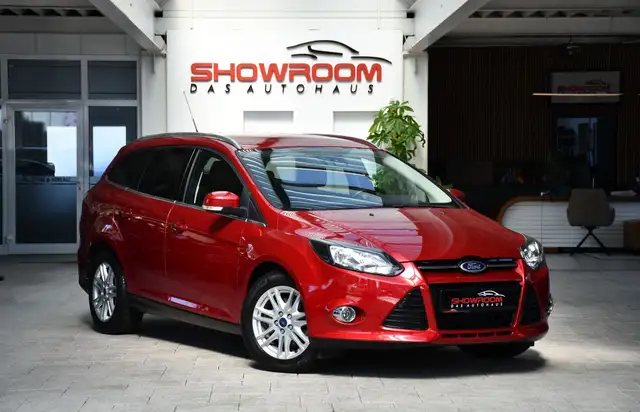 Ford Focus view 3