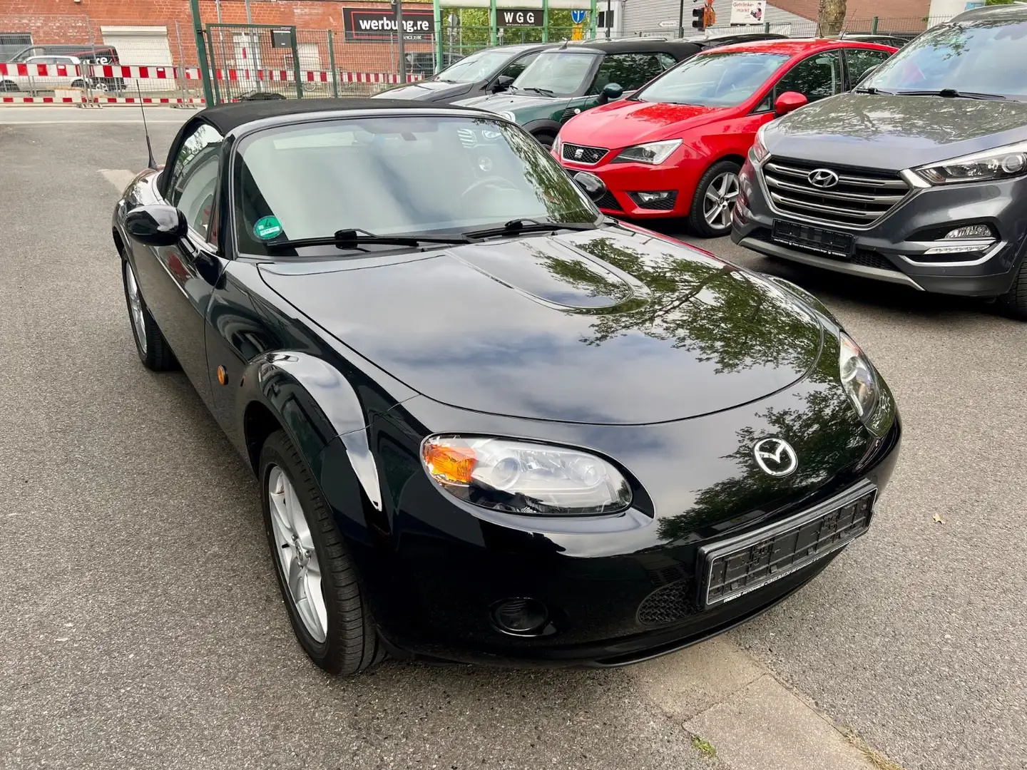 Mazda MX-5 1.8 Energy"2.Hand"Klimaaut."58.000 km"SHZ" Schwarz - 1