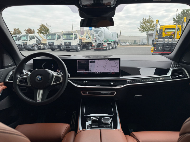 BMW X7 xDrive40d/MPaket/23"/PanoSky/Soft/Integral — photo 10