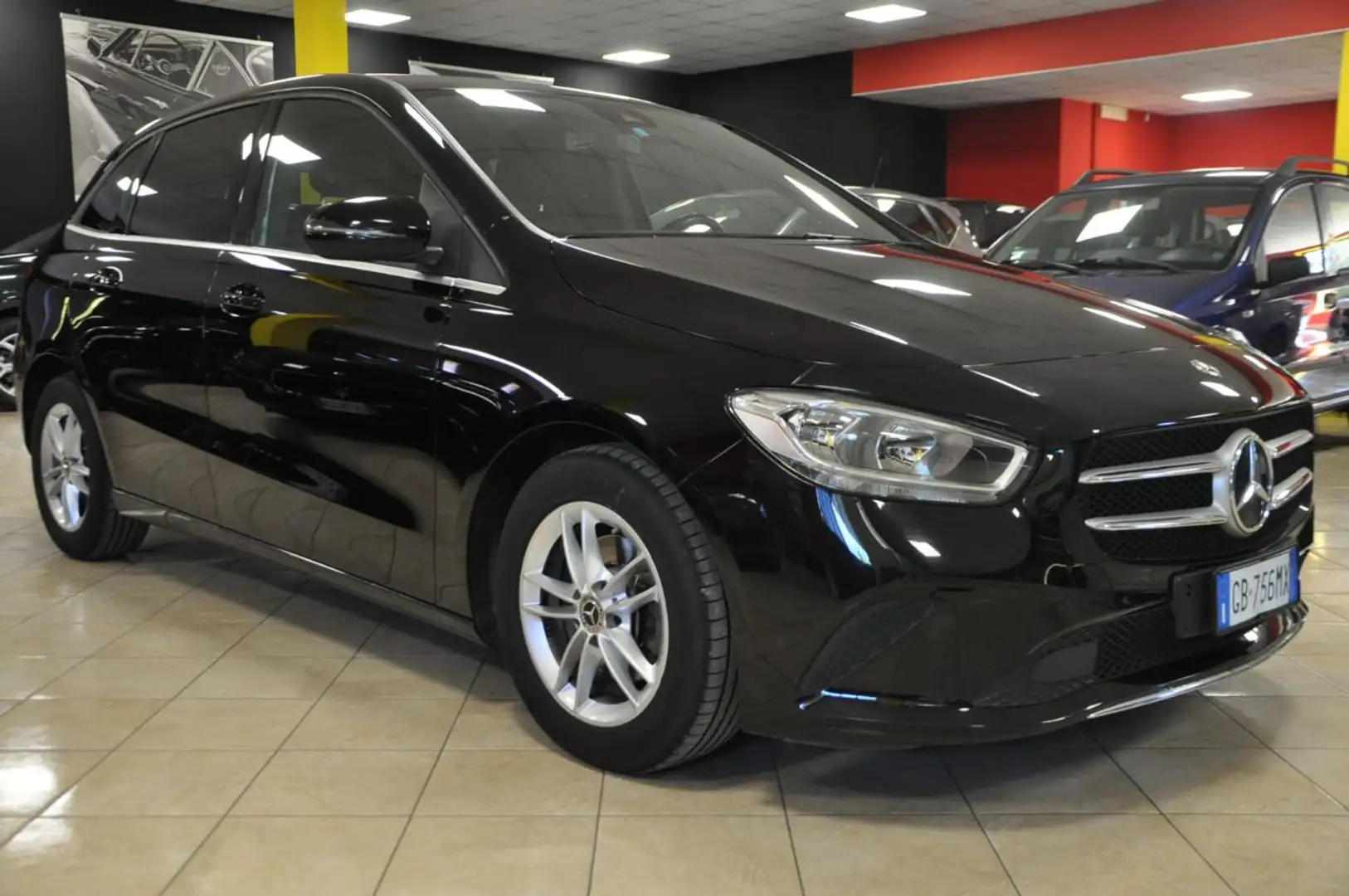 Mercedes-Benz B 180 d Automatic *TELEC/PELLE/APPLE CAR PLAY* Nero - 1