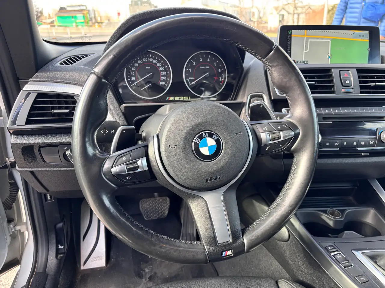 BMW 2 Series снимка BMW 2 Series