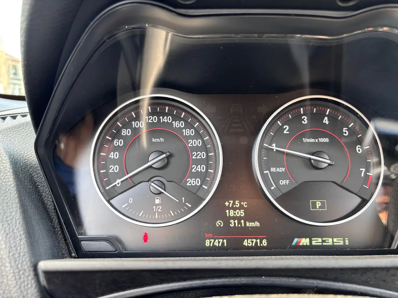 BMW 2 Series снимка BMW 2 Series