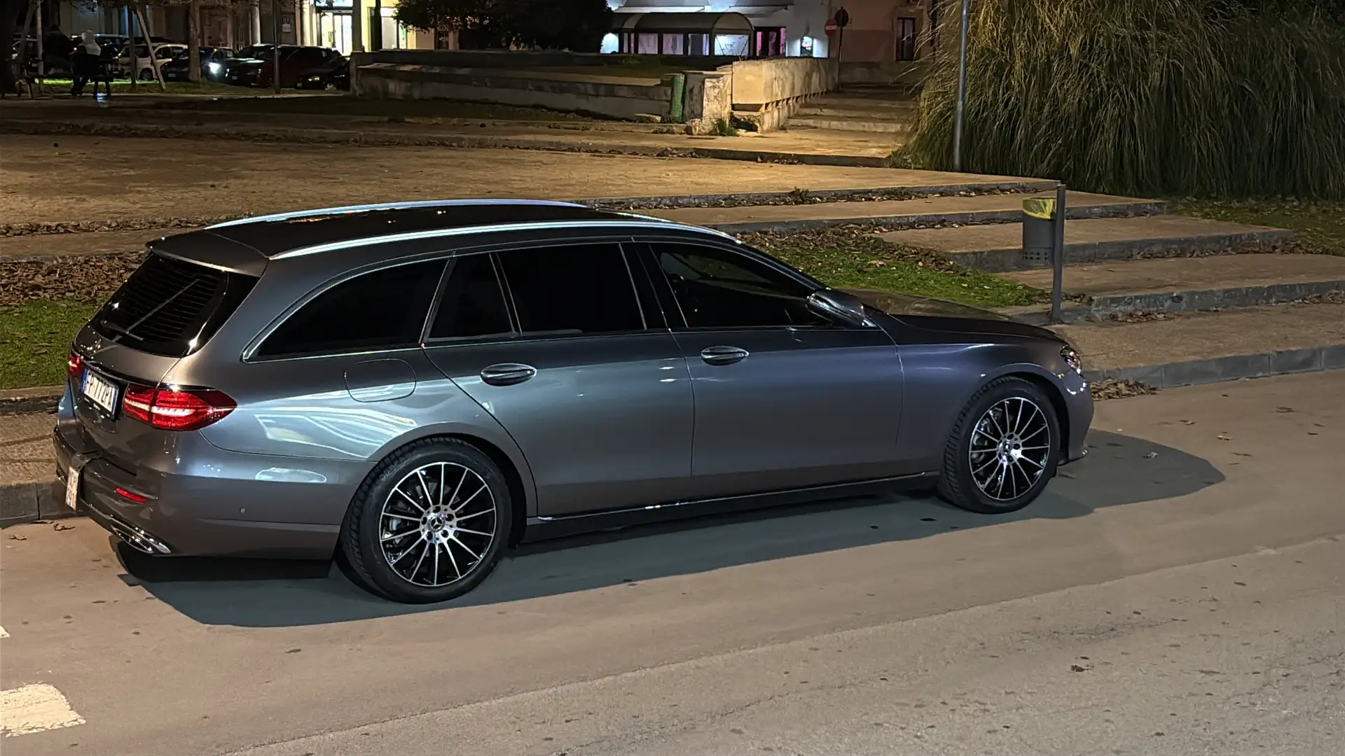 Mercedes-Benz E 220 SW d Premium Plus auto - 1