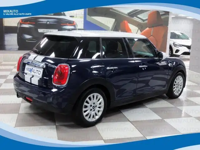 Mini Hatch view 2
