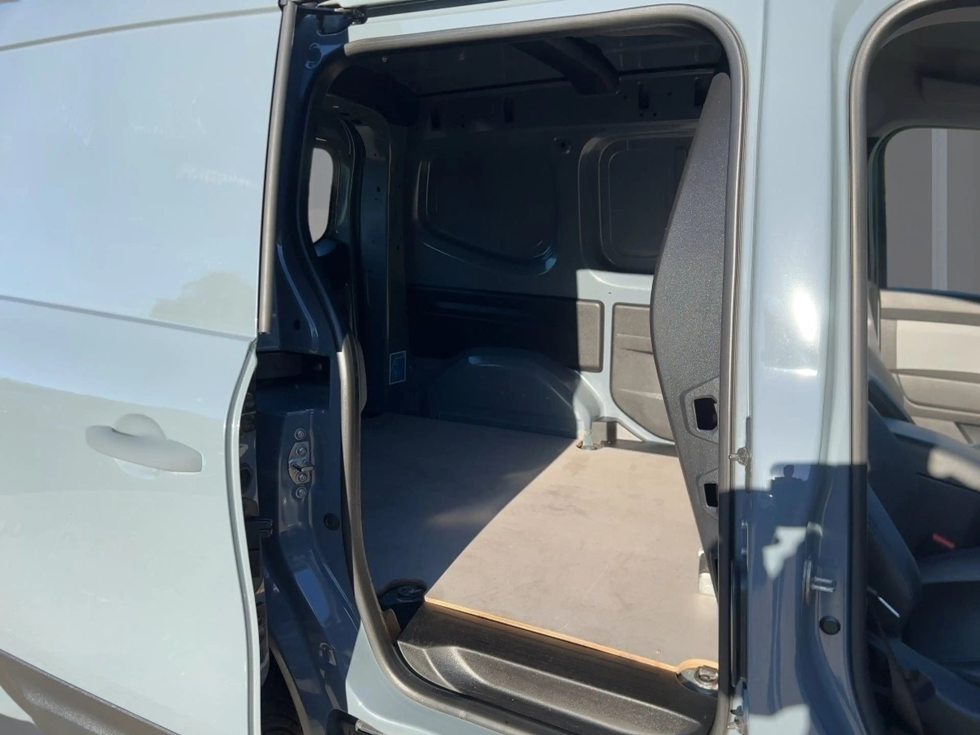 Nissan Townstar 2,2t DIG-T 130 L1 2,2t N-Connecta AHK PDC — photo 9