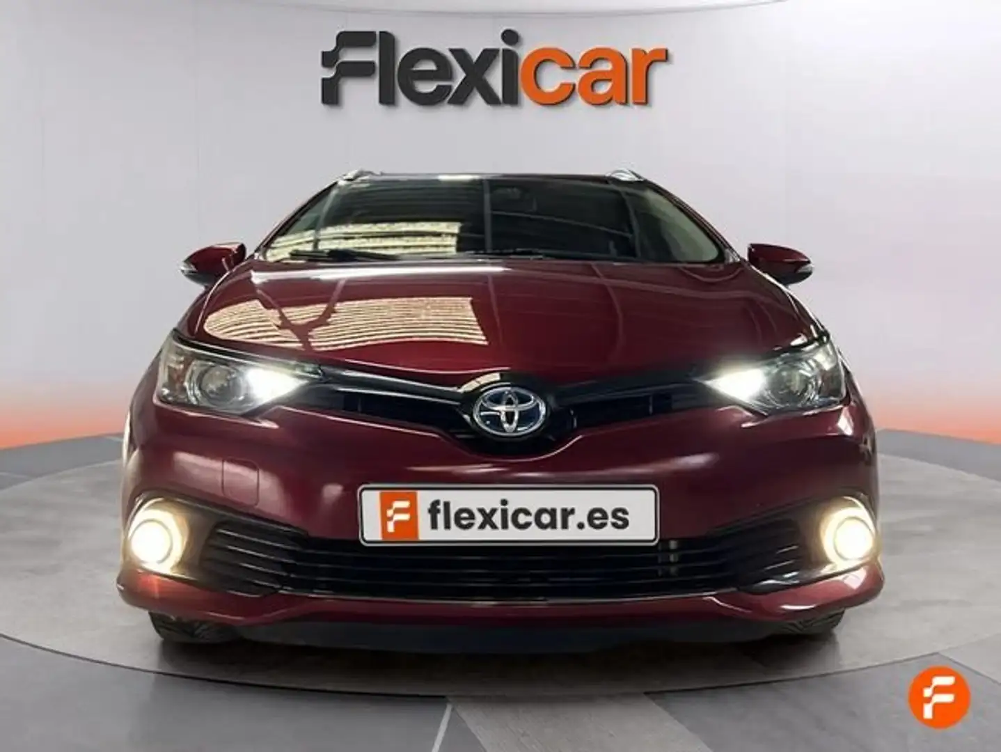 Toyota Auris hybrid 140H Active Burdeos - 2