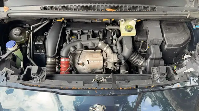 Peugeot 5008 view 15