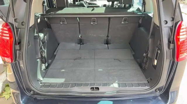 Peugeot 5008 view 14