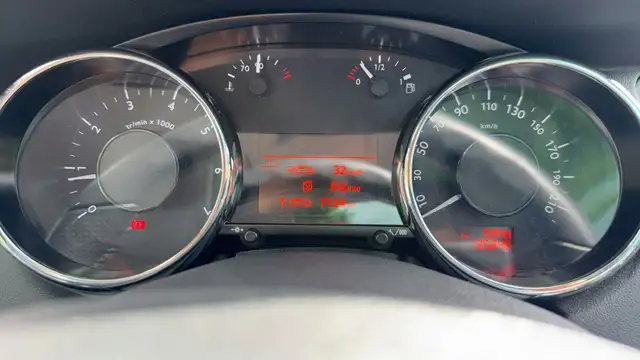 Peugeot 5008 view 12