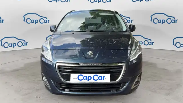 Peugeot 5008 view 5