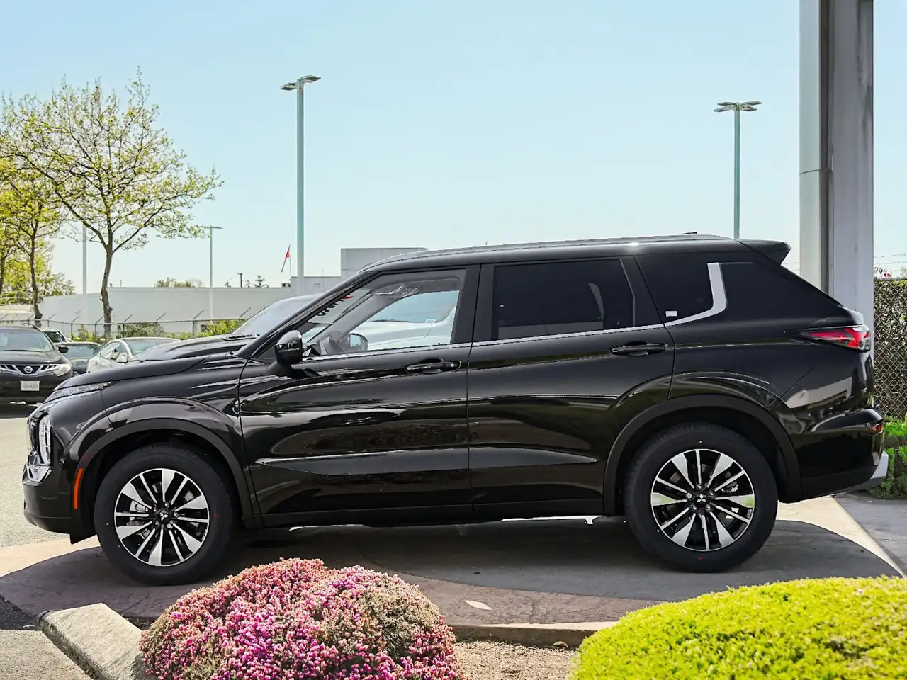 Mitsubishi Outlander снимка Mitsubishi Outlander