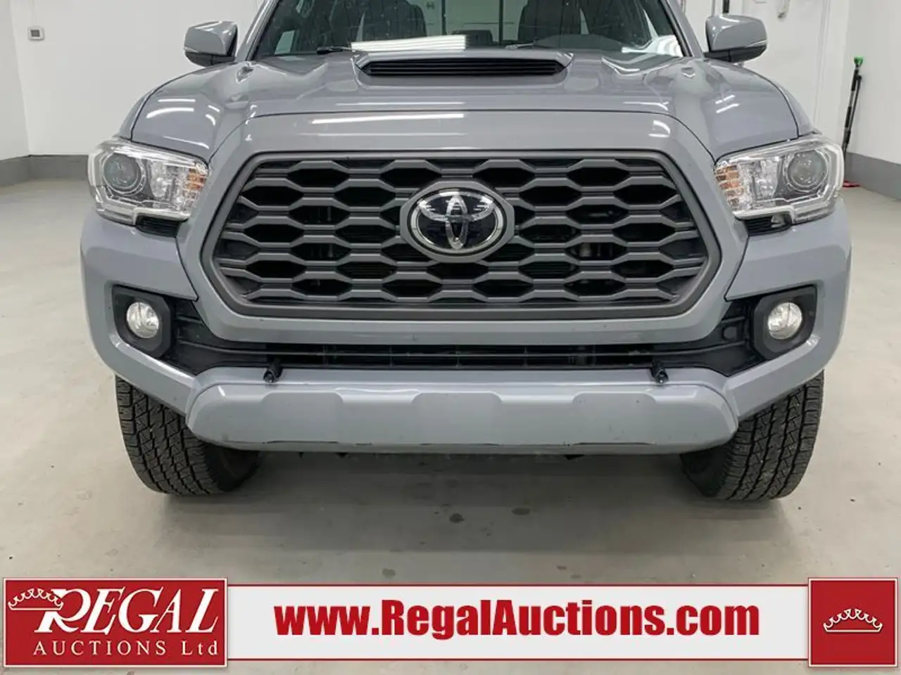Toyota Tacoma снимка Toyota Tacoma