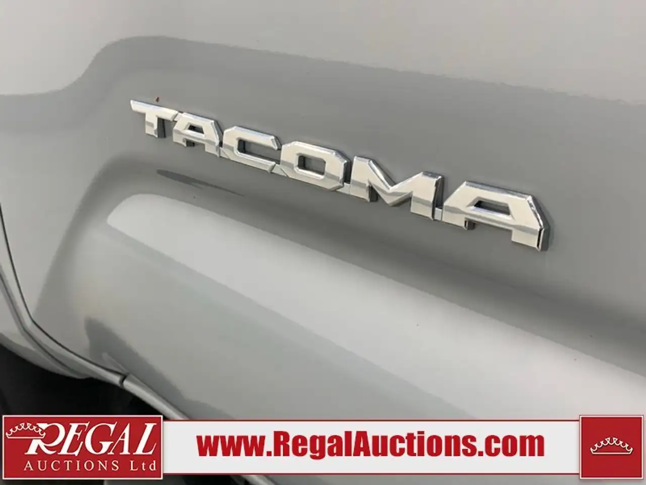 Toyota Tacoma снимка Toyota Tacoma