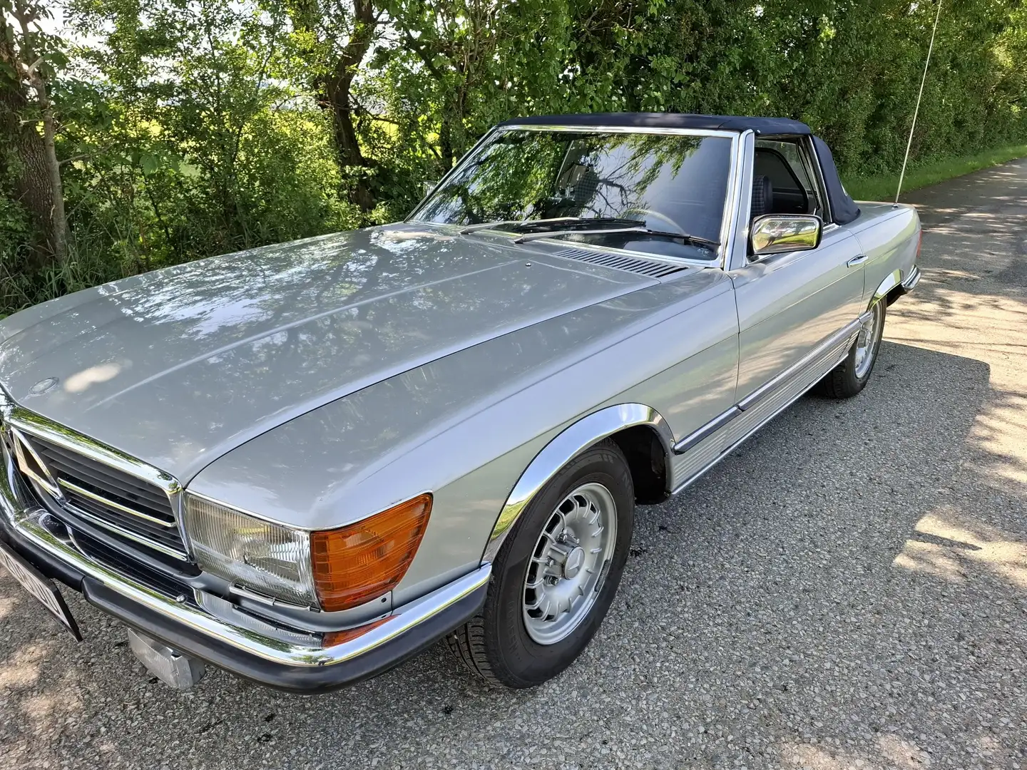 Mercedes-Benz SL 280 Roadster R107E28 - 1
