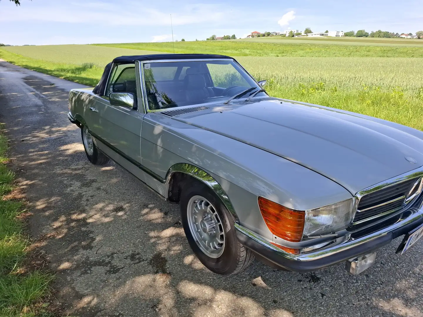 Mercedes-Benz SL 280 Roadster R107E28 - 2