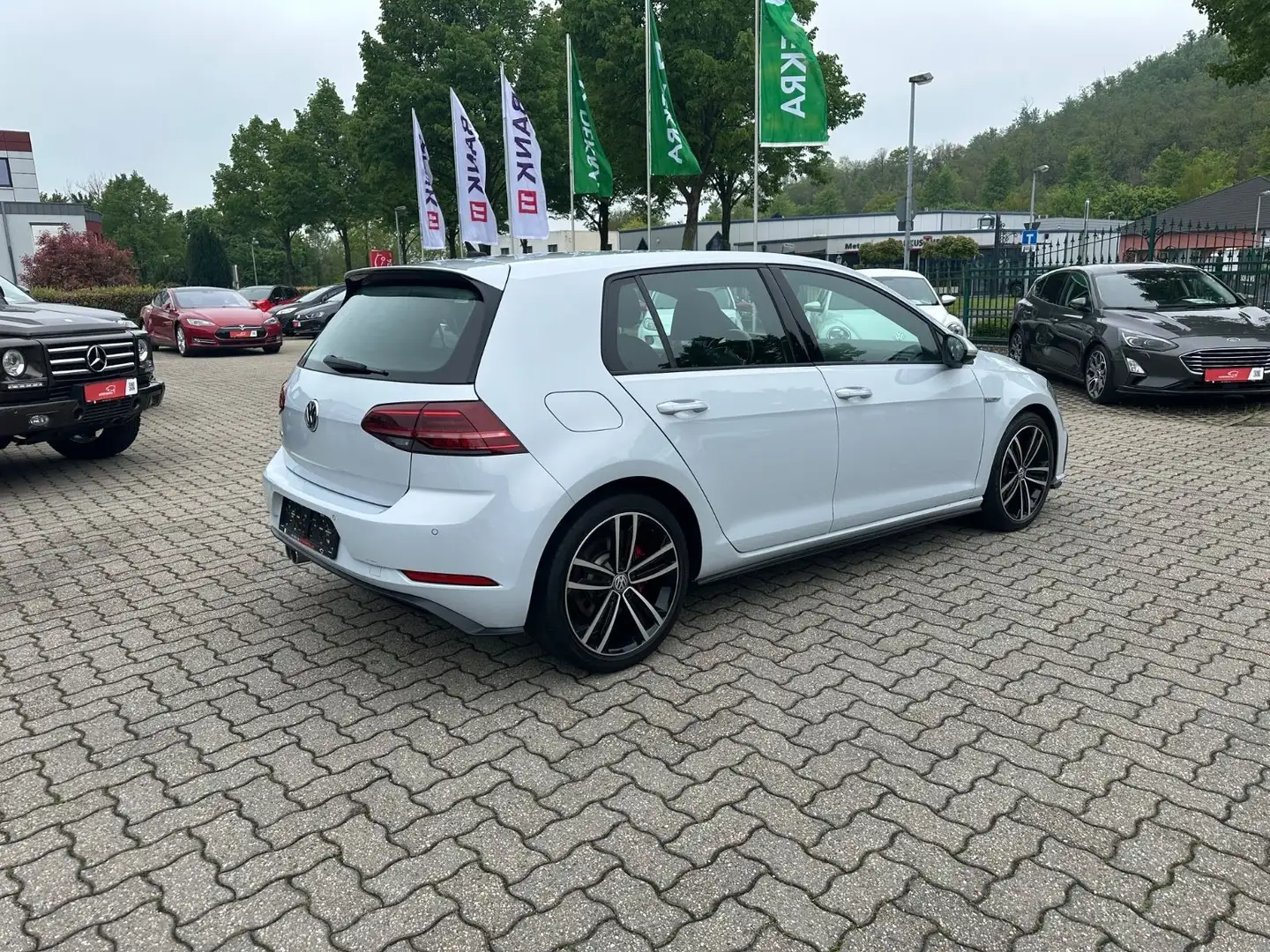 Volkswagen Golf 2.0 TDI DSG GTD Virtual ACC Kam 18" LED Wit - 2