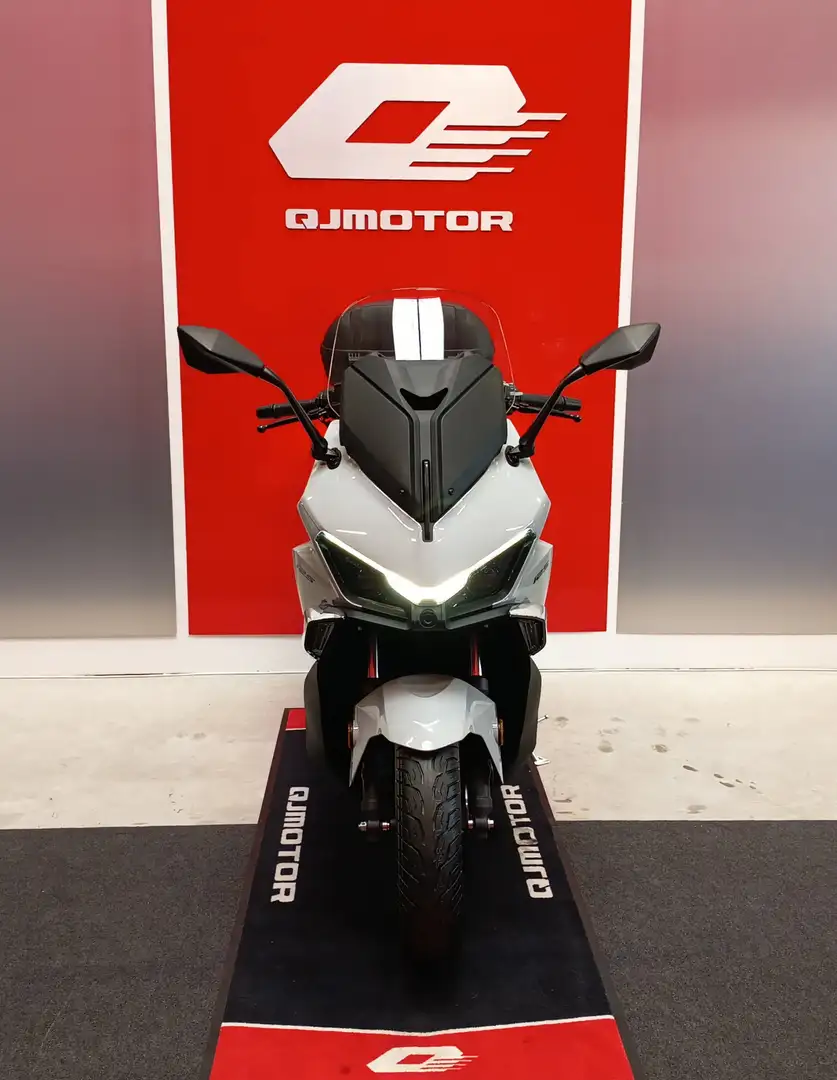 QJ Motor Sonstige Grau - 2