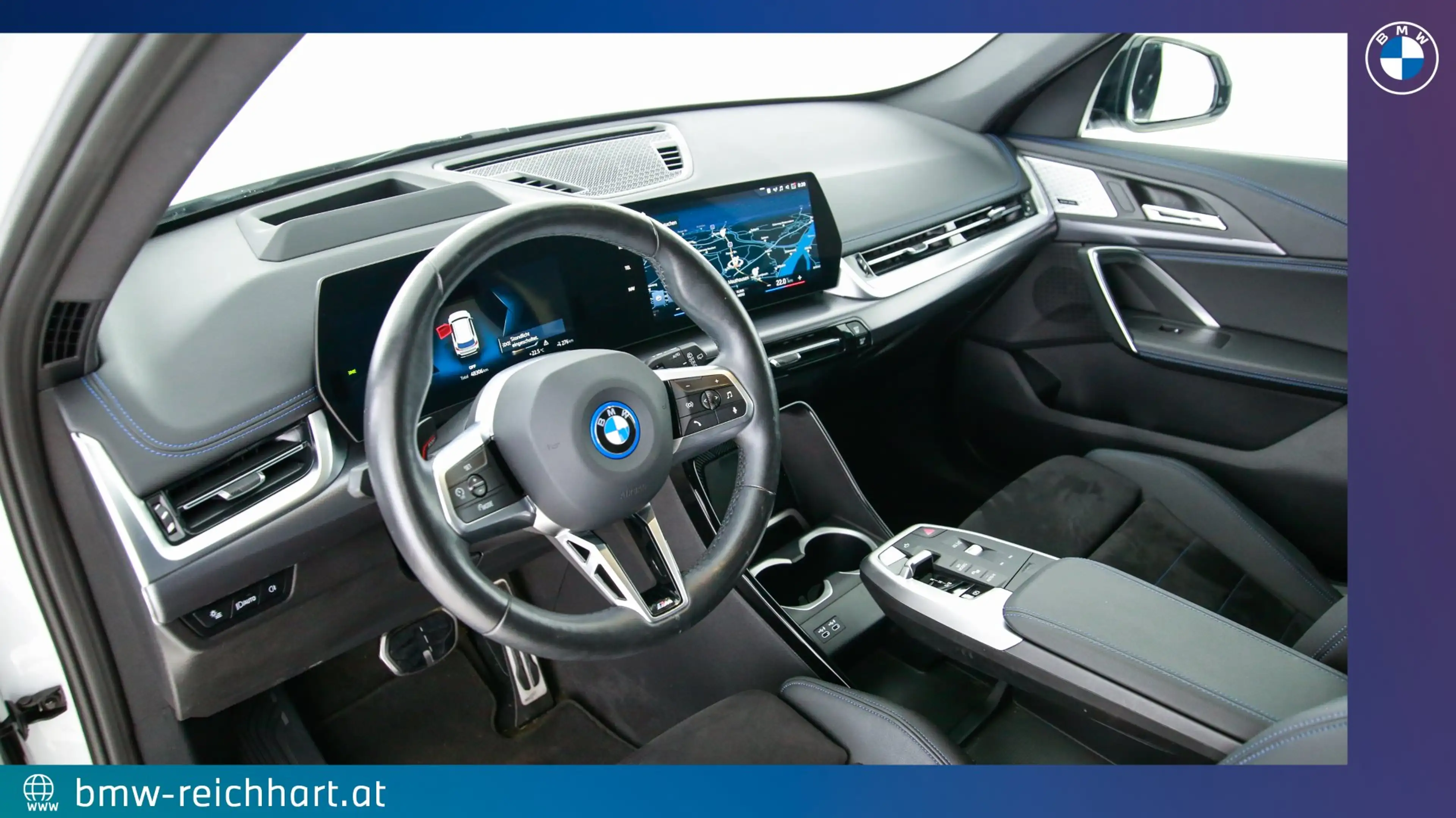 BMW iX1 xDrive30 — photo 11