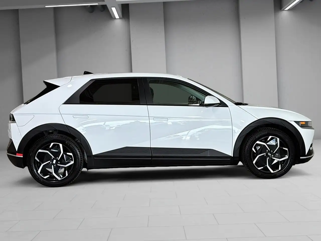 Hyundai IONIQ 5 снимка Hyundai IONIQ 5