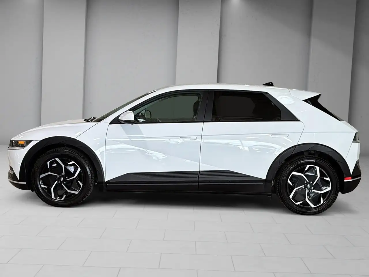 Hyundai IONIQ 5 снимка Hyundai IONIQ 5
