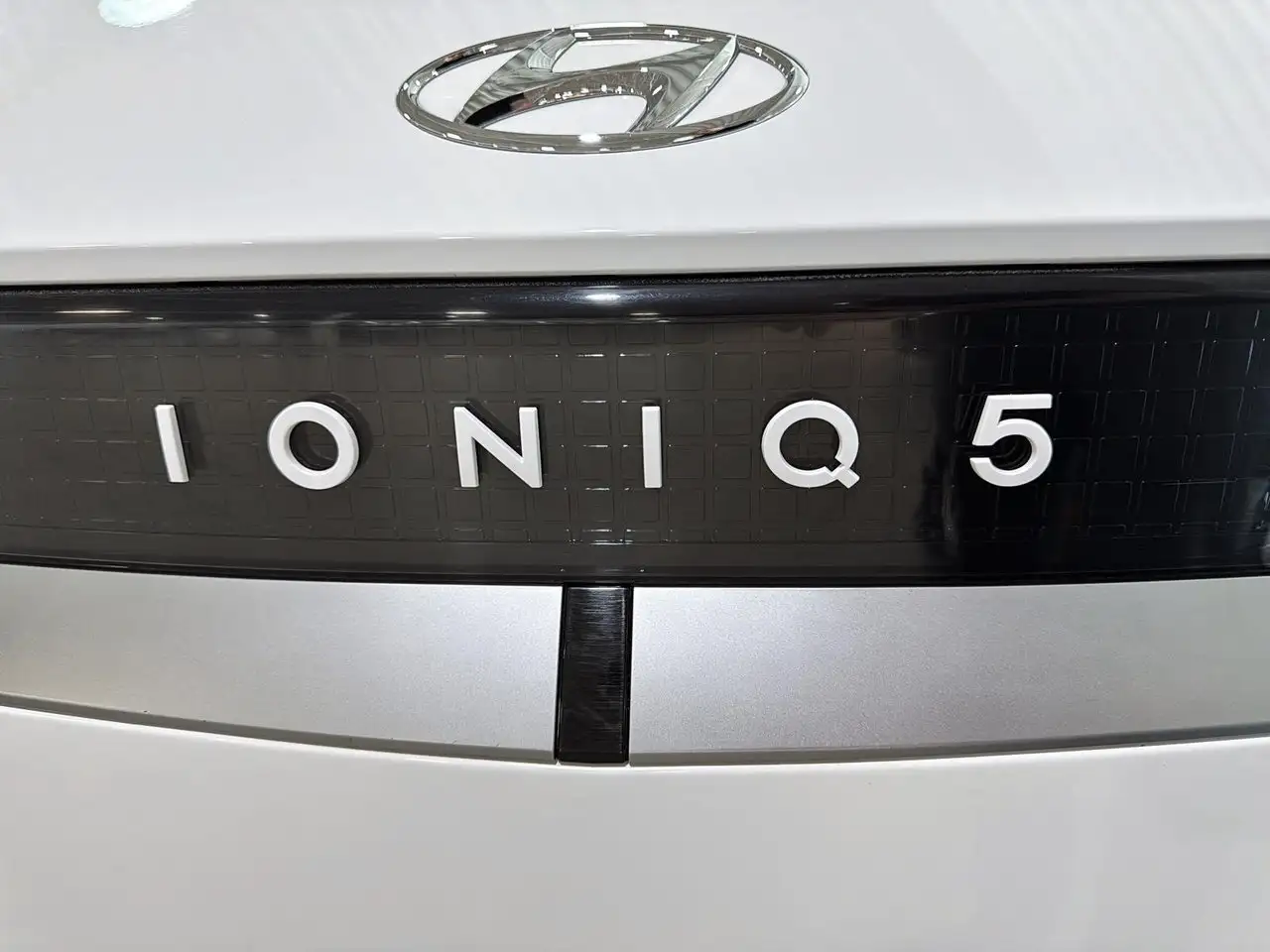 Hyundai IONIQ 5 снимка Hyundai IONIQ 5