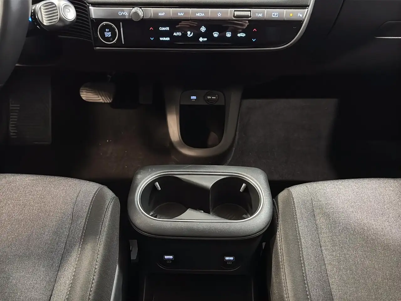 Hyundai IONIQ 5 снимка Hyundai IONIQ 5