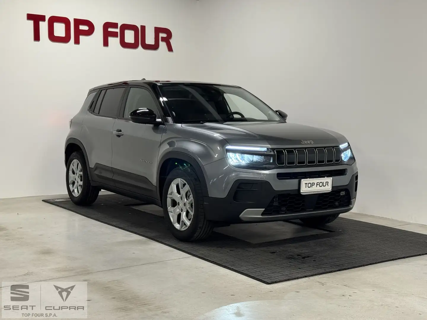 Jeep Avenger Avenger 1.2 Turbo 100 CV Altitude Grigio - 1