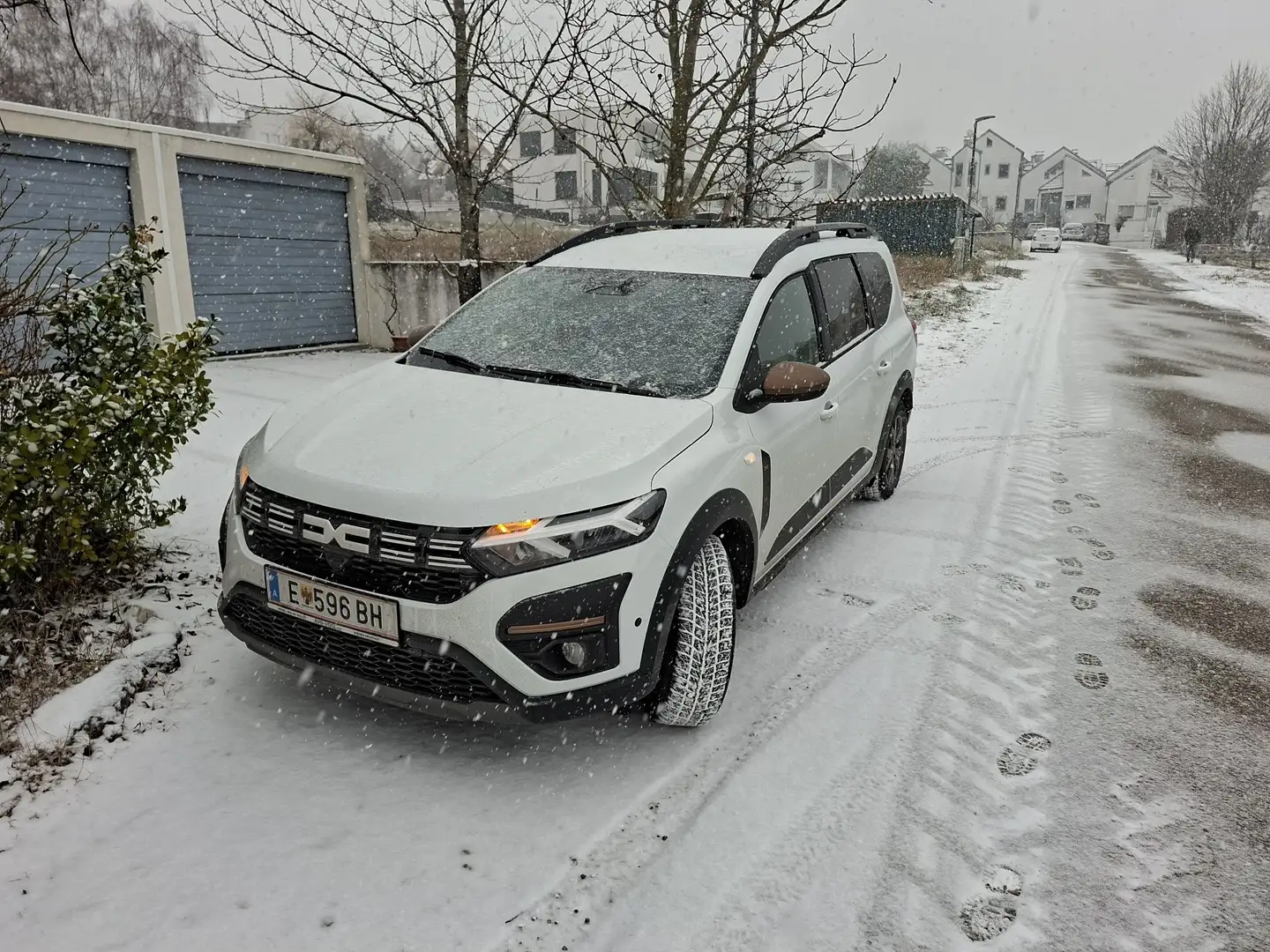 Dacia Jogger Extreme TCe 110 Weiß - 1