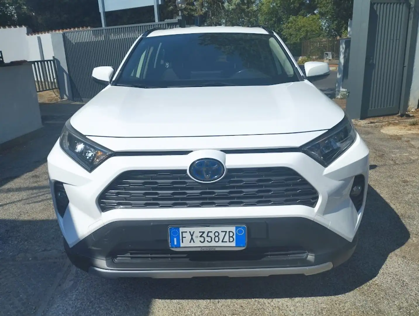 Toyota RAV 4 Rav4  2019 Rav4 2.5 vvt-ie  Active 2wd 218cv e-cvt Bianco - 2