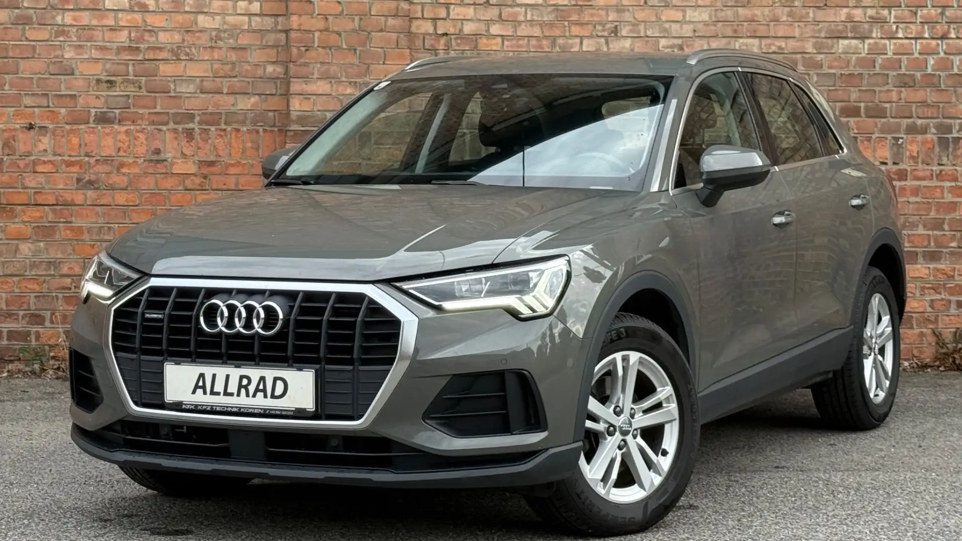 Audi Q3 35 TDI Quattro *Viele-Extras +Servicegepflegt S-T Grau - 1