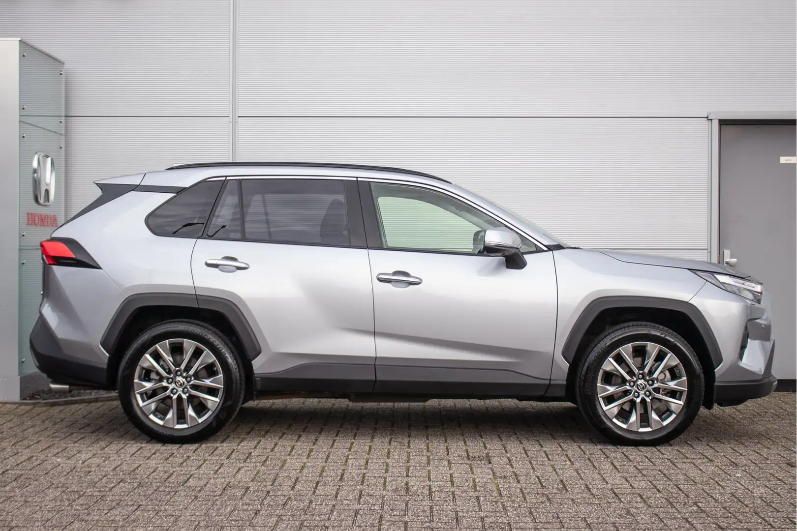 Toyota RAV 4 2.5 Hybrid AWD Executive Premium - Dealerond. | Tr Grau - 2